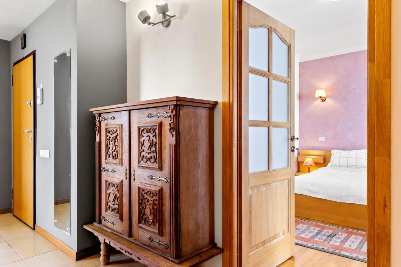 125 Sqm Family Friendly With Kids Room Bukares Bagian luar foto