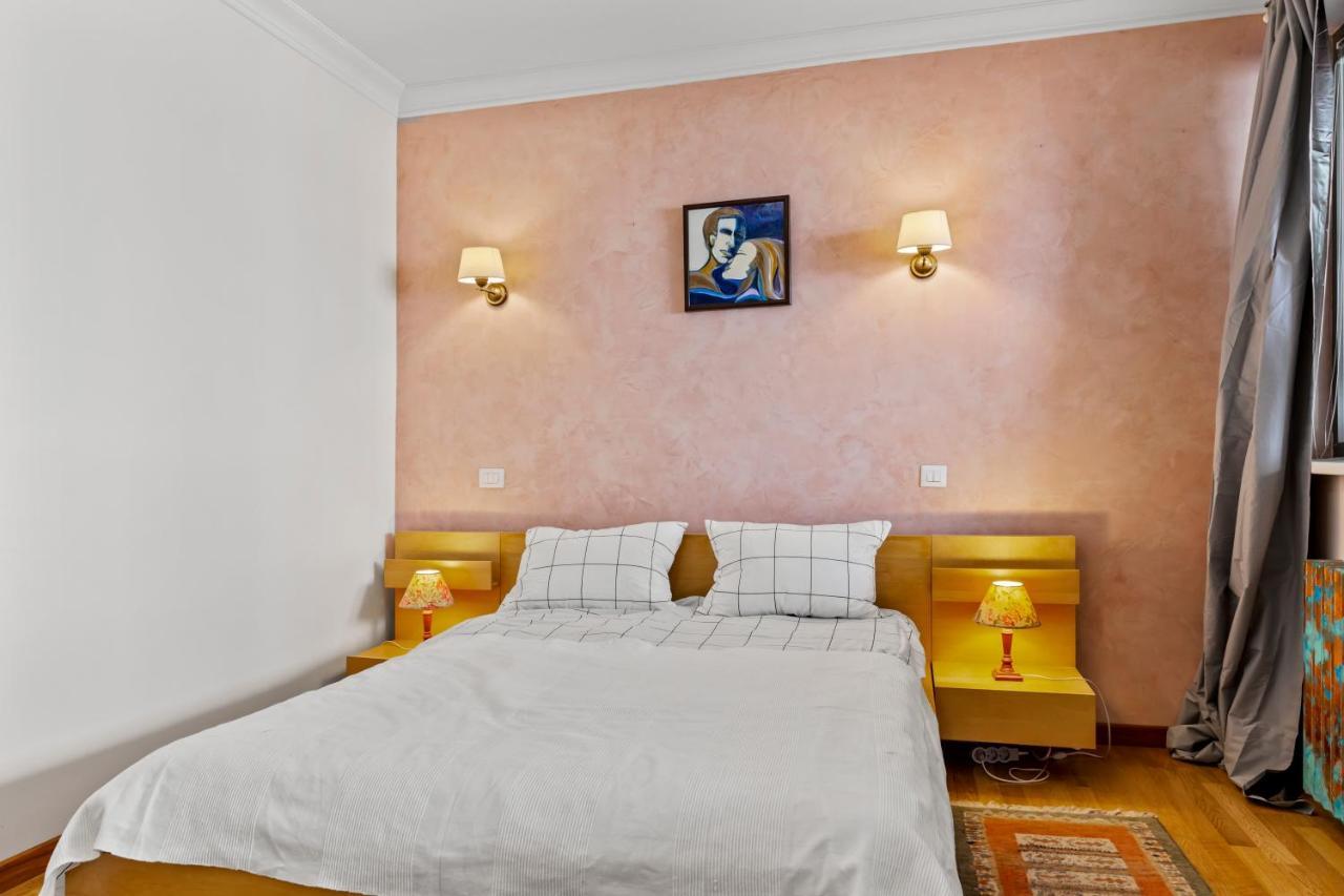125 Sqm Family Friendly With Kids Room Bukares Bagian luar foto