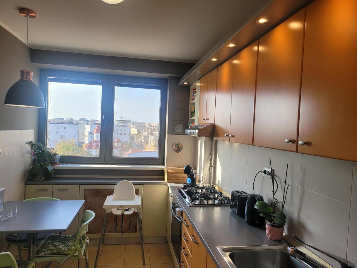 125 Sqm Family Friendly With Kids Room Bukares Bagian luar foto