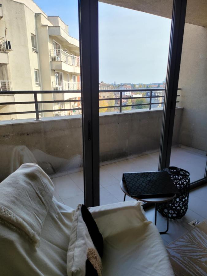 125 Sqm Family Friendly With Kids Room Bukares Bagian luar foto