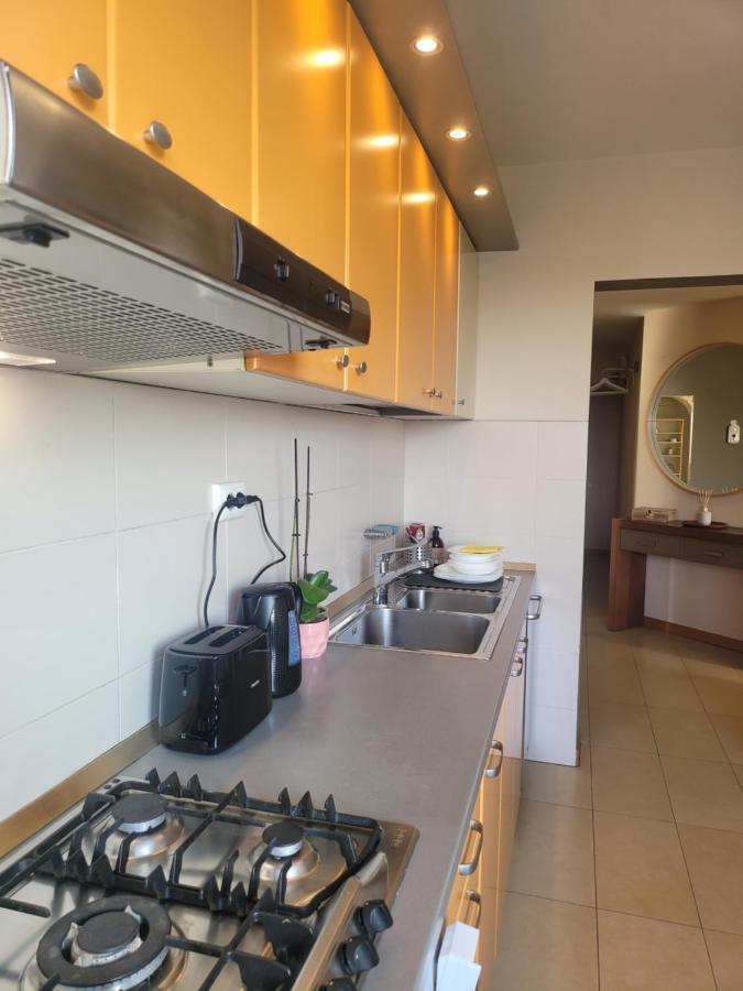 125 Sqm Family Friendly With Kids Room Bukares Bagian luar foto