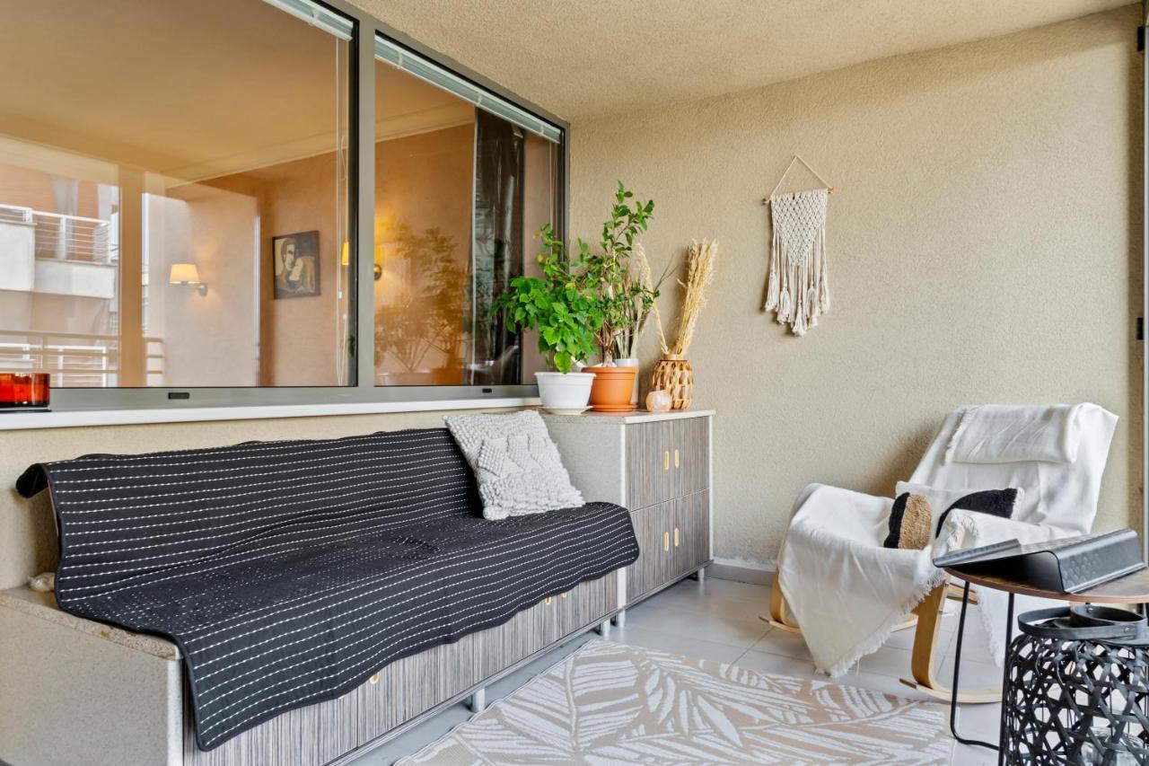 125 Sqm Family Friendly With Kids Room Bukares Bagian luar foto